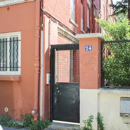 Apartment Charming 2 Near Basilica Of Saint-denis *